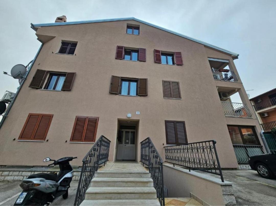 Apartment Gloria Rovinj Luaran gambar